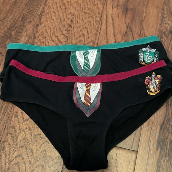 🛍 4 for $30 🧢 Harry Potter Themed Women’s Underwear - Picture 1 of 4